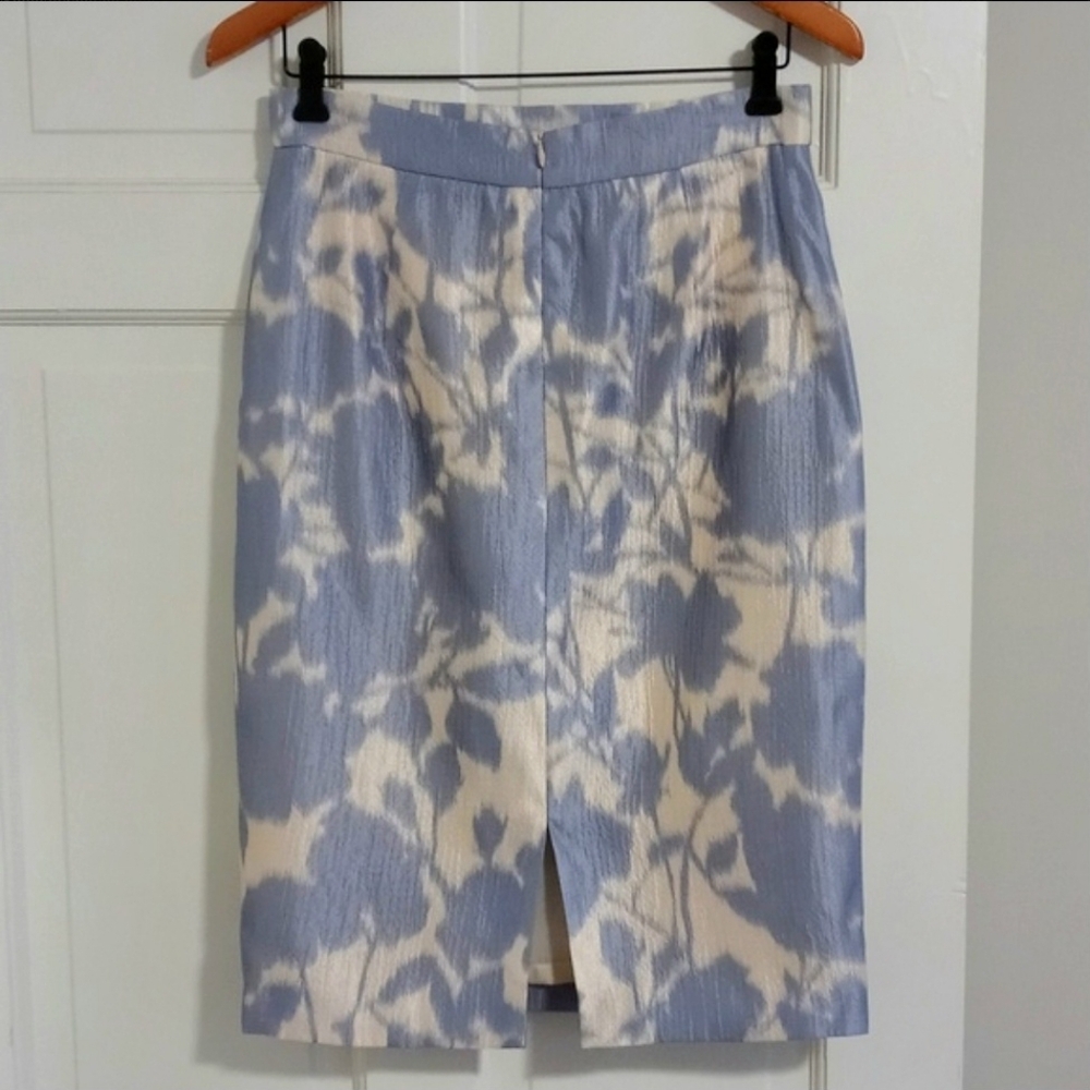 🆕️ 💙Escada💙 - "Ravu" Blue/Cream Floral Silk/Cotton Pencil Skirt - Picture 3 of 13